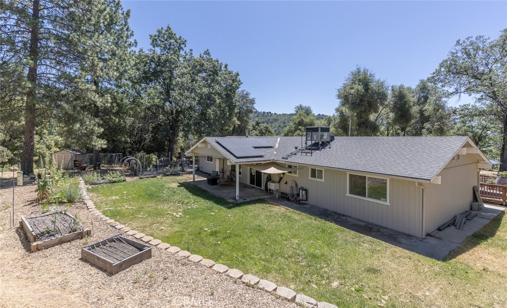 45315 Forest Ridge Dr, Ahwahnee, CA 93601