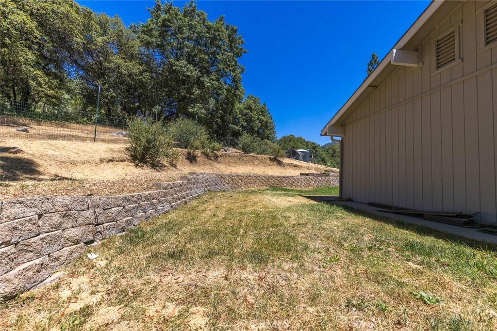 45315 Forest Ridge Dr, Ahwahnee, CA 93601