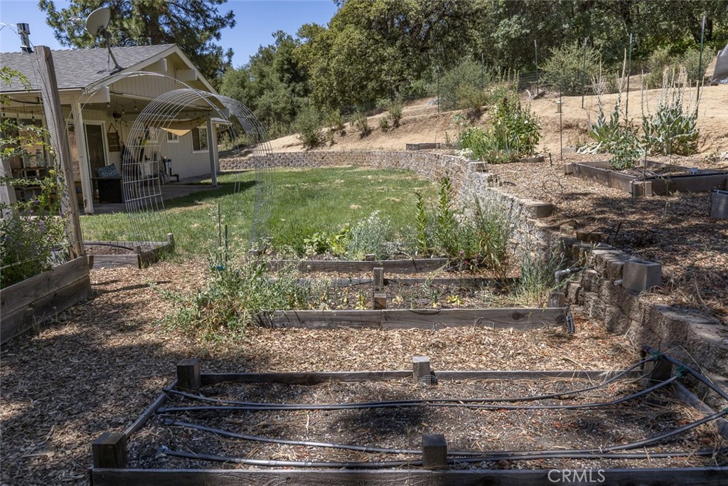 45315 Forest Ridge Dr, Ahwahnee, CA 93601