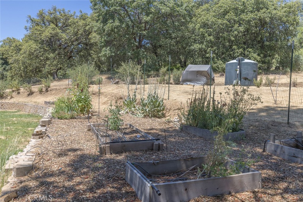 45315 Forest Ridge Dr, Ahwahnee, CA 93601