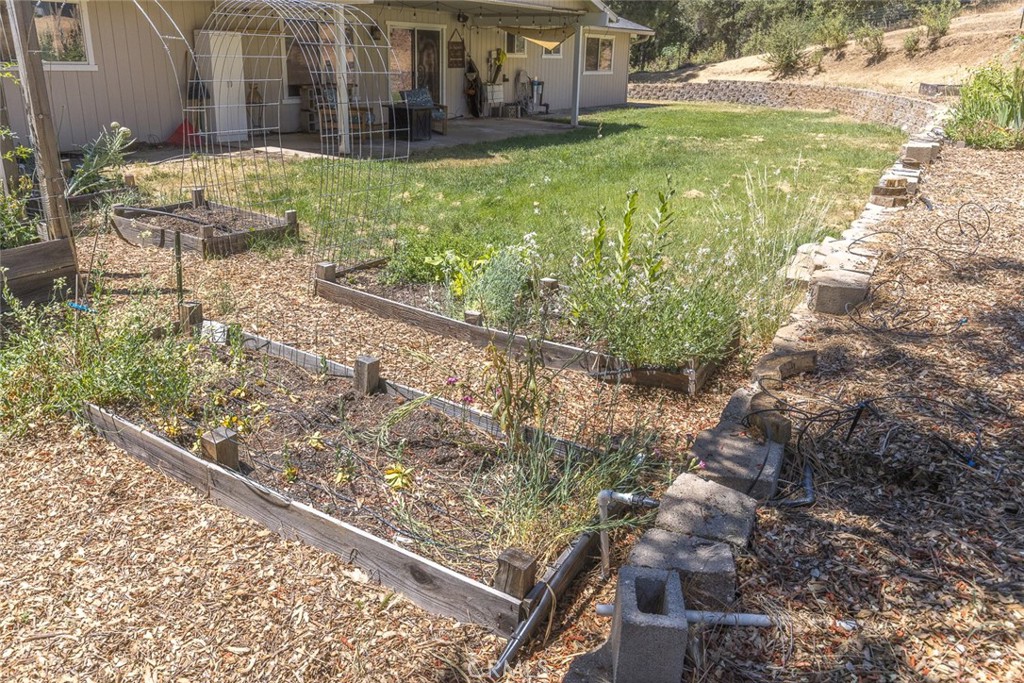 45315 Forest Ridge Dr, Ahwahnee, CA 93601