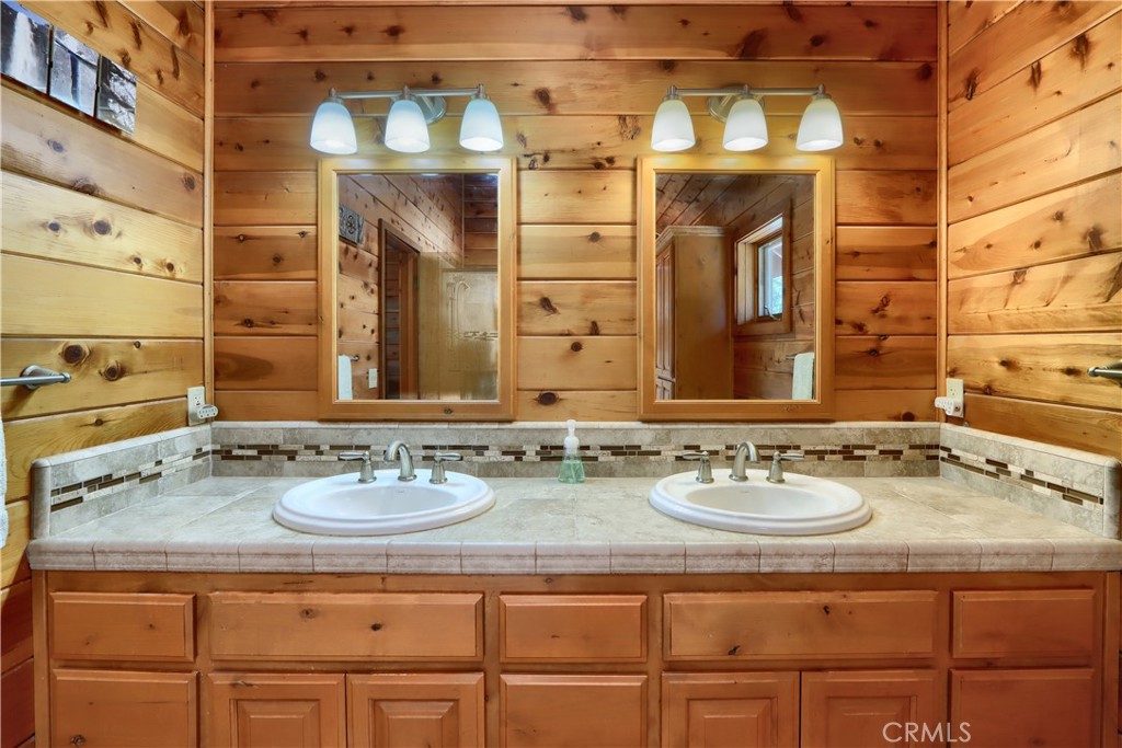 7190 Hites Cove Rd, Mariposa, CA 95338