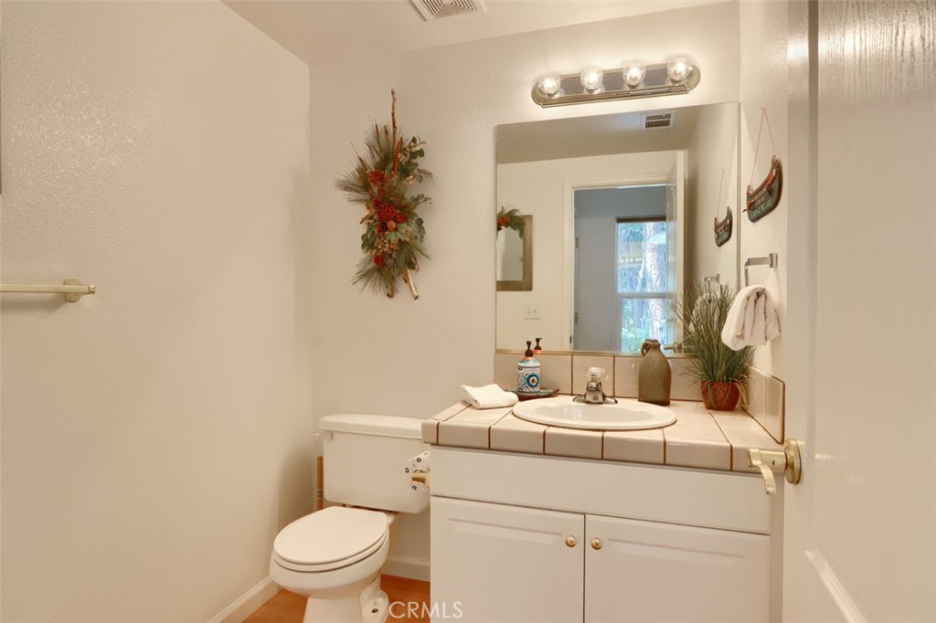 40507 Road 222 #102, Bass Lake, CA 93604