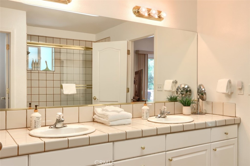 40507 Road 222 #102, Bass Lake, CA 93604