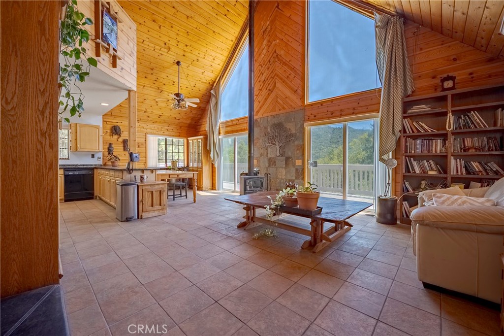 2471 Kokanee Rd, Mariposa, CA 95338