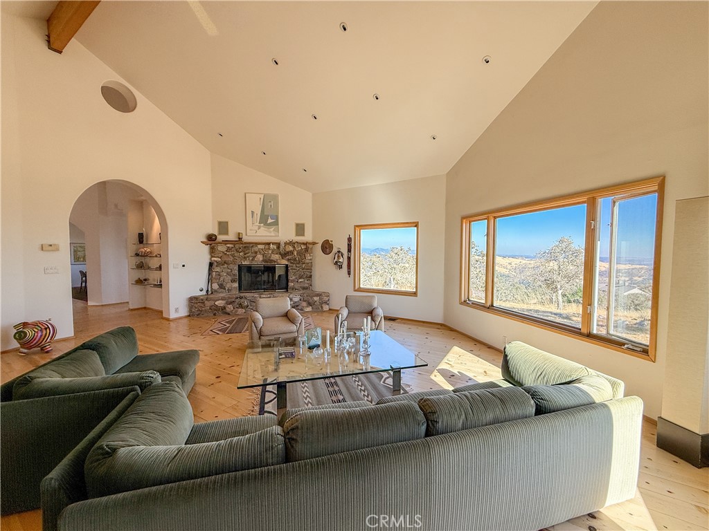 3698 Guadalupe Fire Rd, Catheys Valley, CA 95306