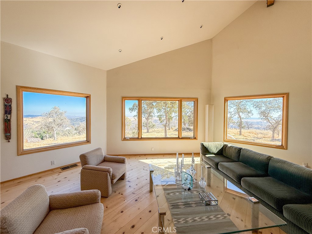 3698 Guadalupe Fire Rd, Catheys Valley, CA 95306