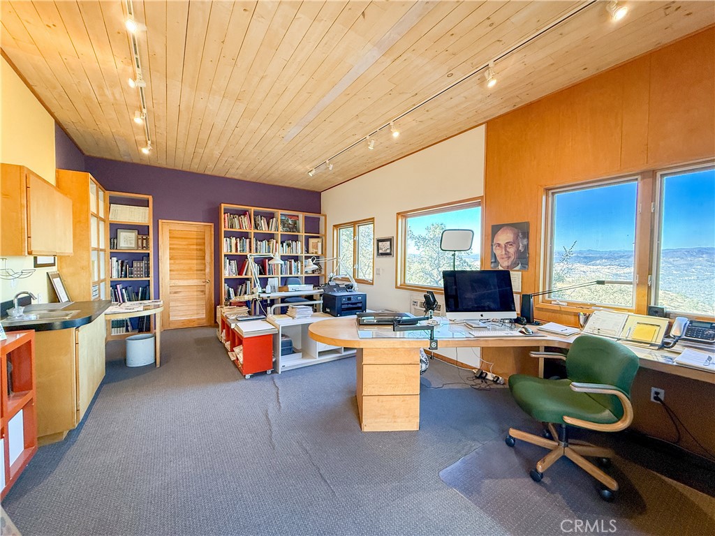 3698 Guadalupe Fire Rd, Catheys Valley, CA 95306