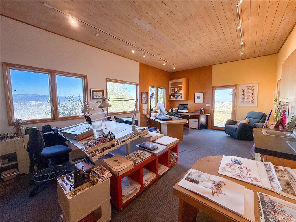 3698 Guadalupe Fire Rd, Catheys Valley, CA 95306