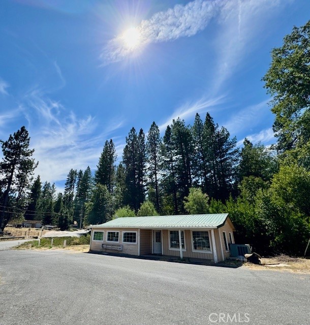 6423 Greeley Hill Rd, Coulterville, CA 95311