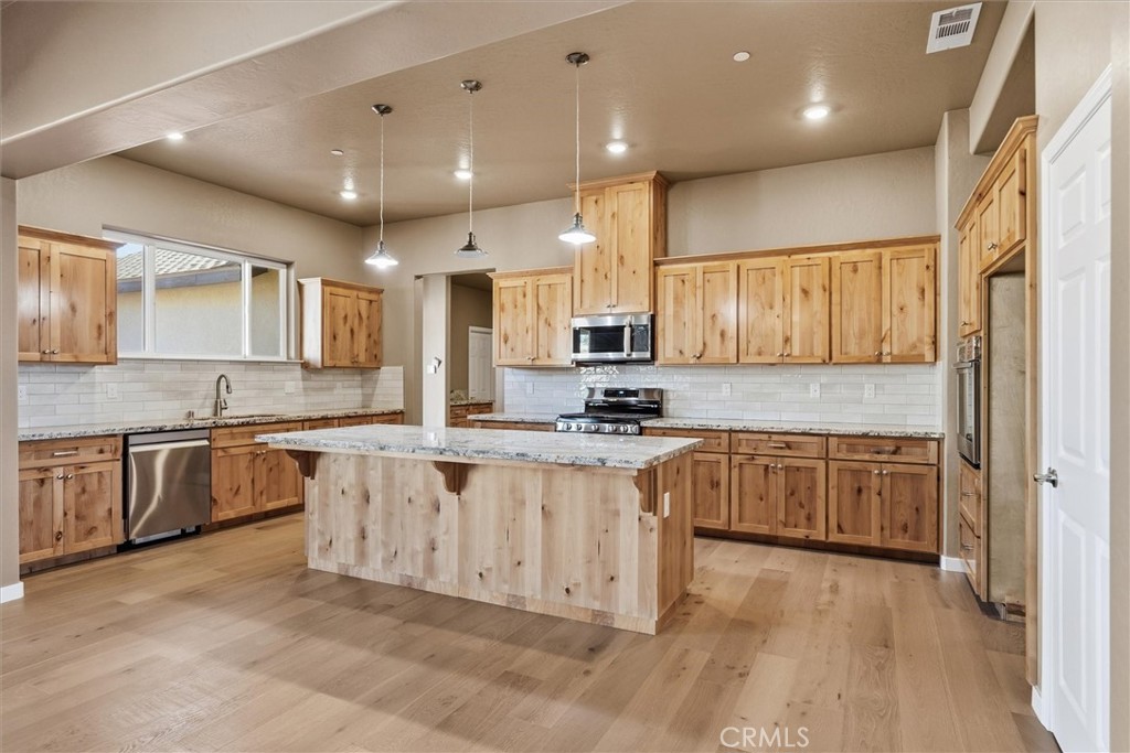 2590 State Highway 140, Catheys Valley, CA 95306