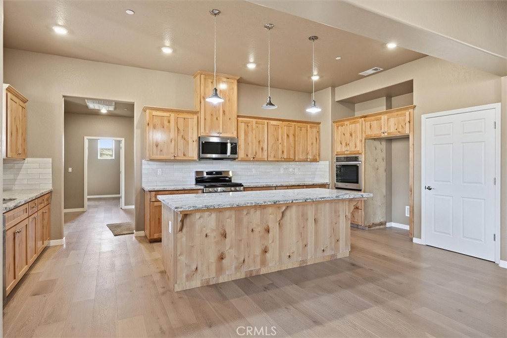 2590 State Highway 140, Catheys Valley, CA 95306