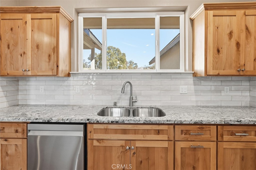 2590 State Highway 140, Catheys Valley, CA 95306