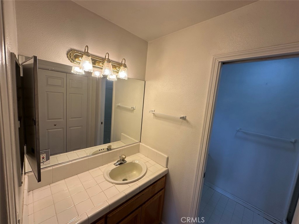 4965 Peak View Rd, Mariposa, CA 95338