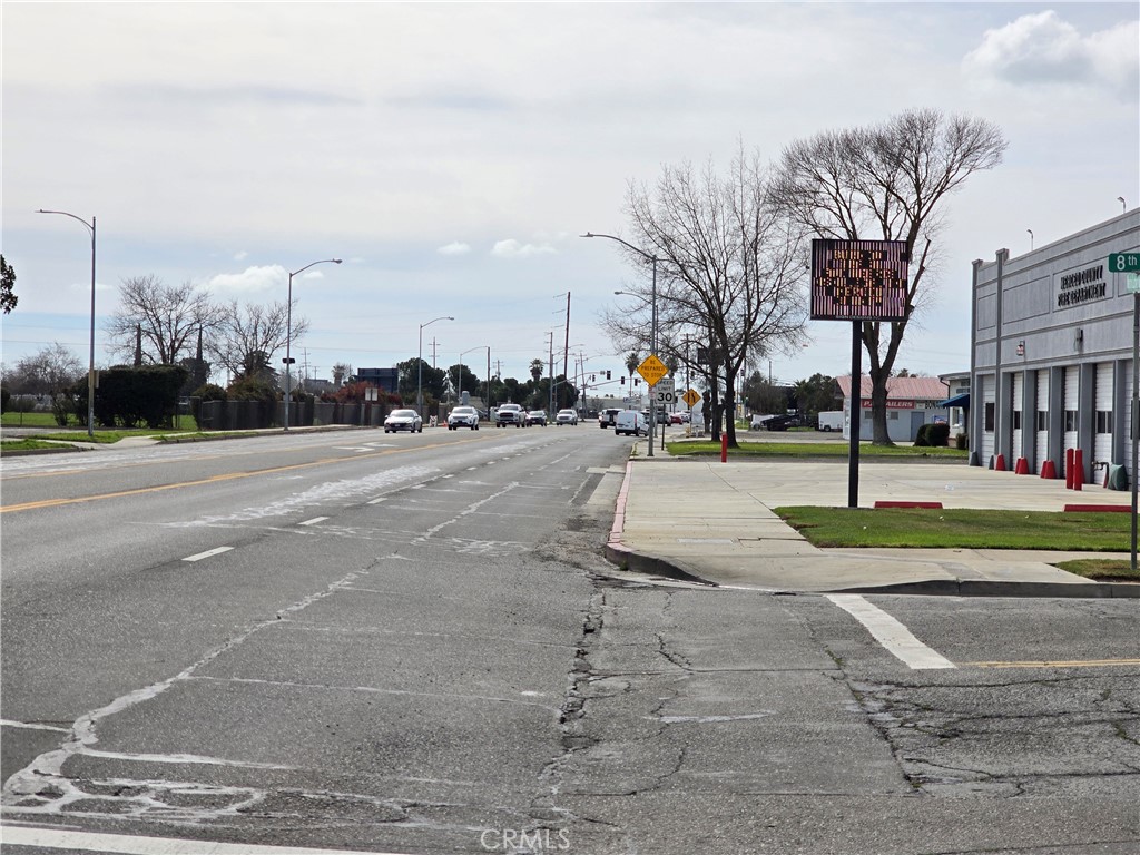 332 W 8th, Merced, CA 95341