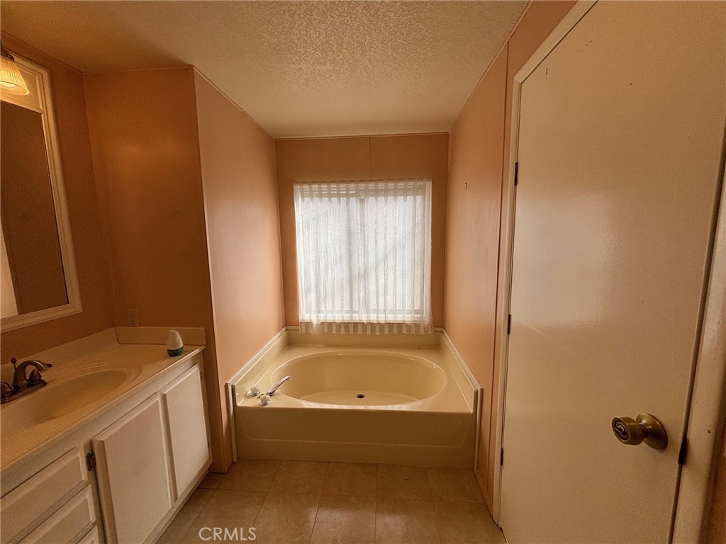 5277 Hwy 49 No. Breeze Way #200, Mariposa, CA 95338