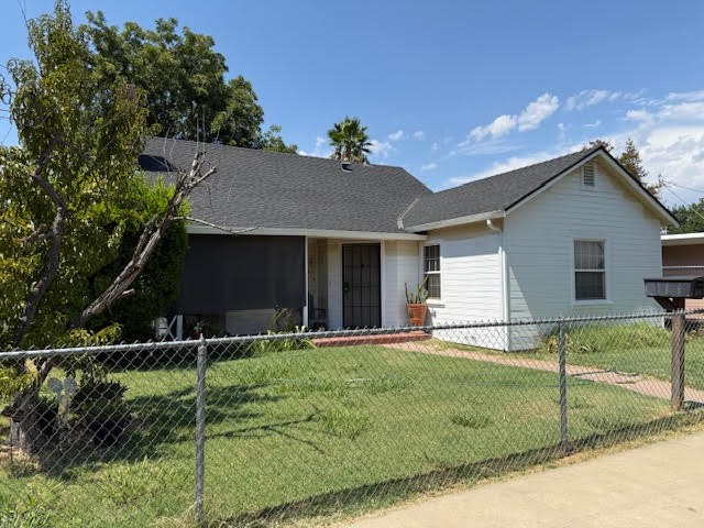 2229 ''P'' Street, Merced, CA 95340
