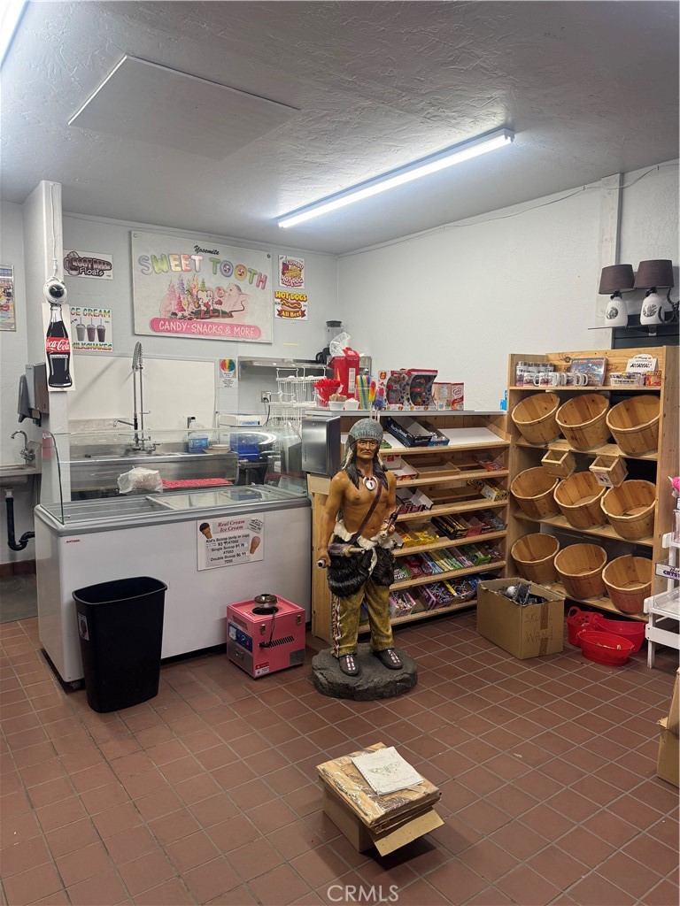 5024 State Highway 140, Mariposa, CA 95338