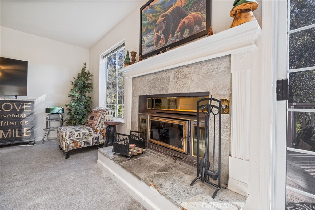 39301 Moonray Ln, Oakhurst, CA 93644