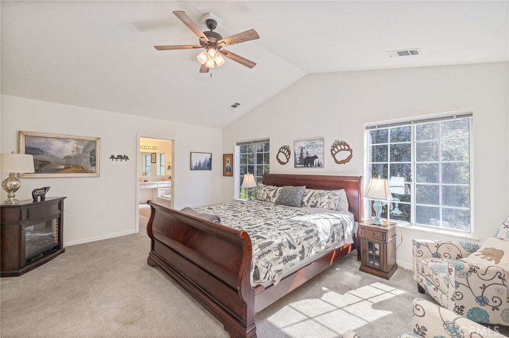 39301 Moonray Ln, Oakhurst, CA 93644