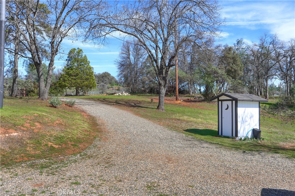 5518 E Whitlock Rd, Mariposa, CA 95338