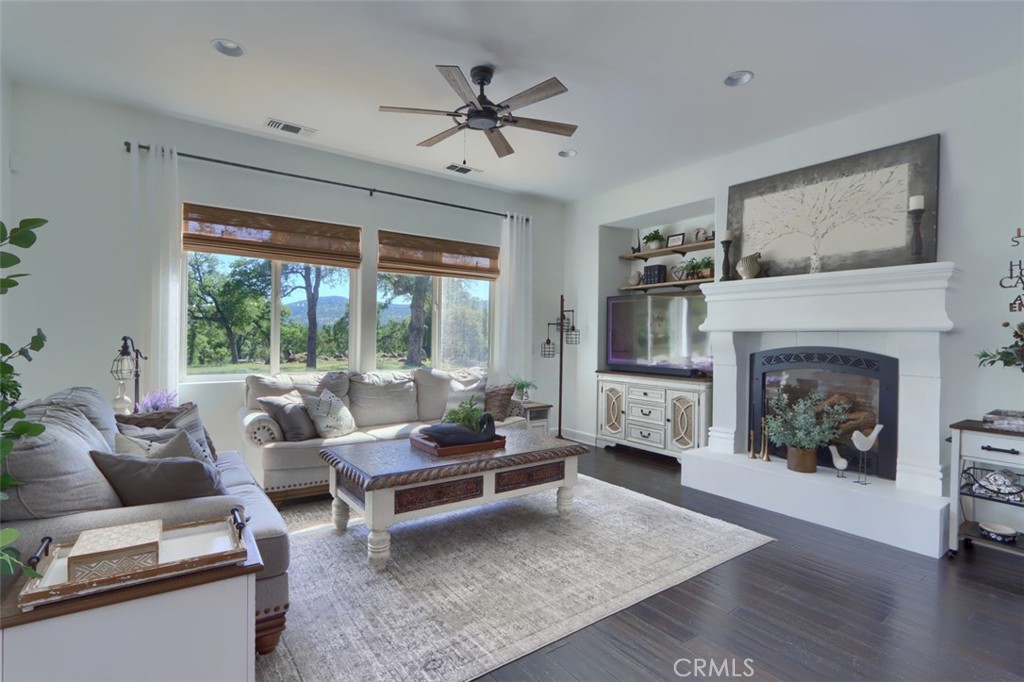 3212 Silver Bush Pl, Catheys Valley, CA 95306