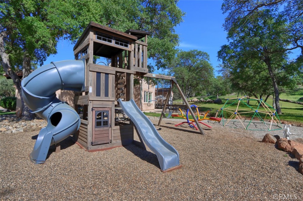 3212 Silver Bush Pl, Catheys Valley, CA 95306