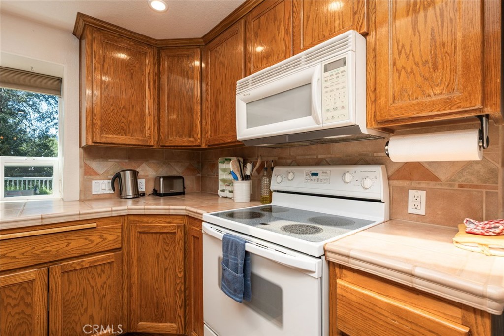 6657 Deer Park, Midpines, CA 95345