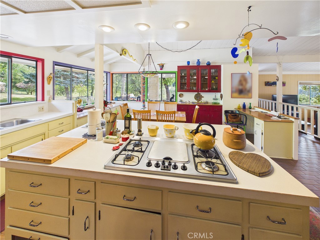 6650 Feliciana Mountain, Midpines, CA 95345