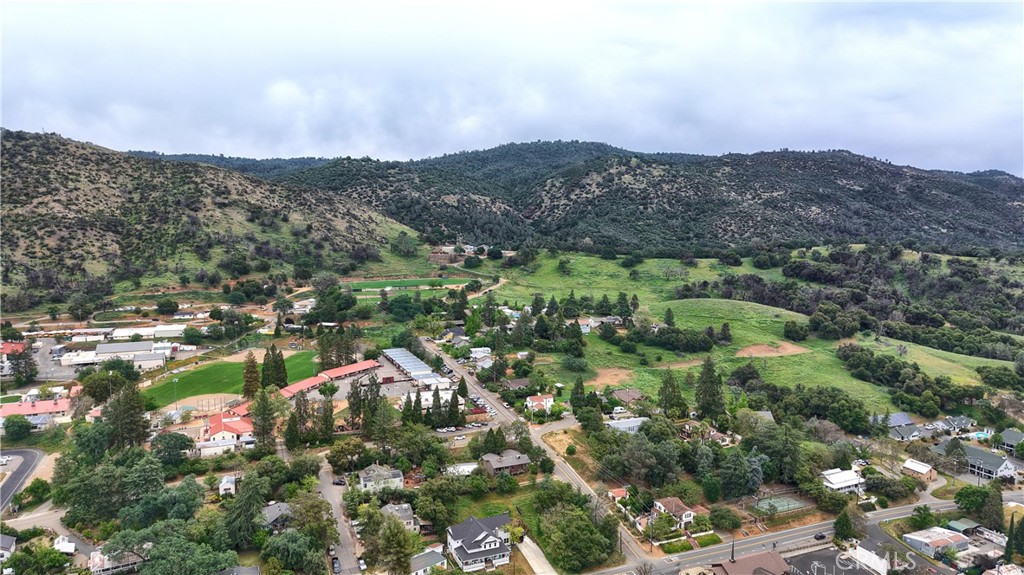 4986 7th St, Mariposa, CA 95338