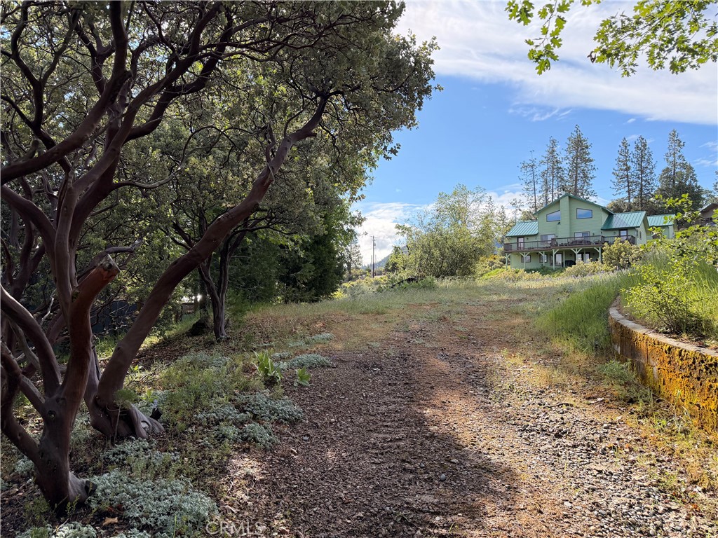 39333 Manzanita Dr, Oakhurst, CA 93644