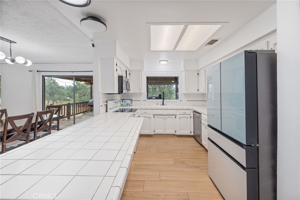 41856 Horseshoe Way, Coarsegold, CA 93614