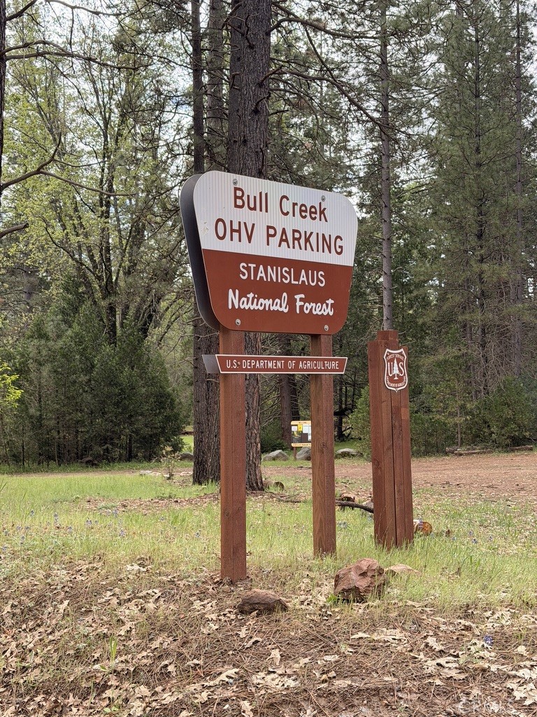 39 Anderson Valley Rd, Coulterville, CA 95311