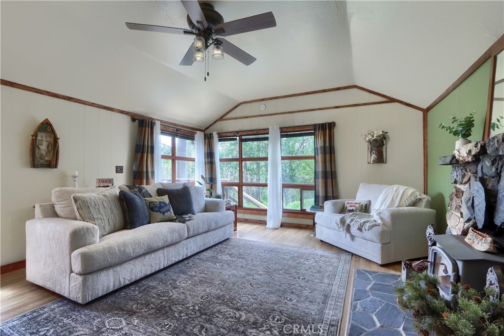 53213 Road 432, Bass Lake, CA 93604