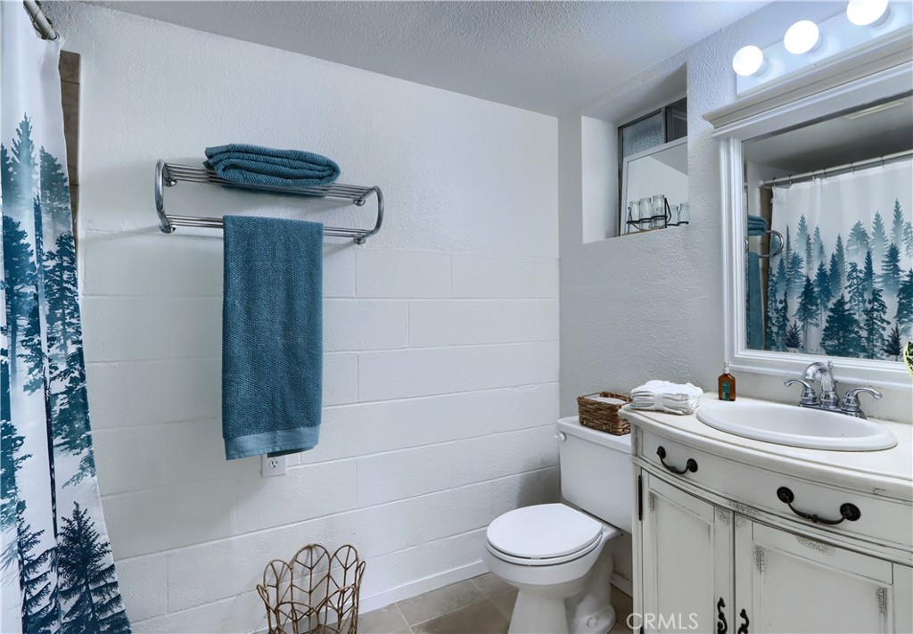 53213 Road 432, Bass Lake, CA 93604