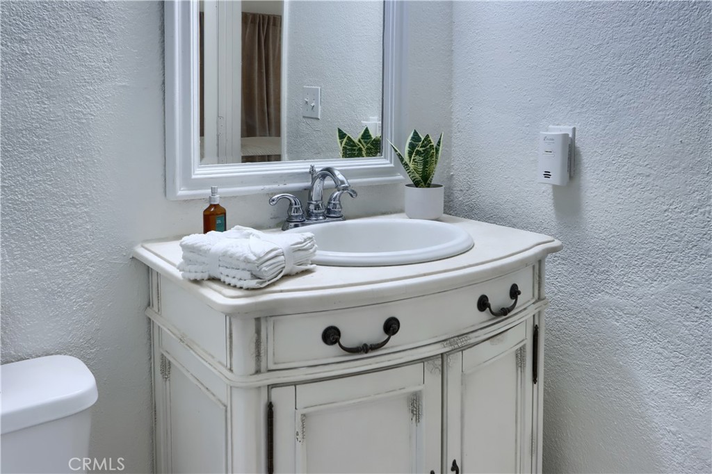 53213 Road 432, Bass Lake, CA 93604