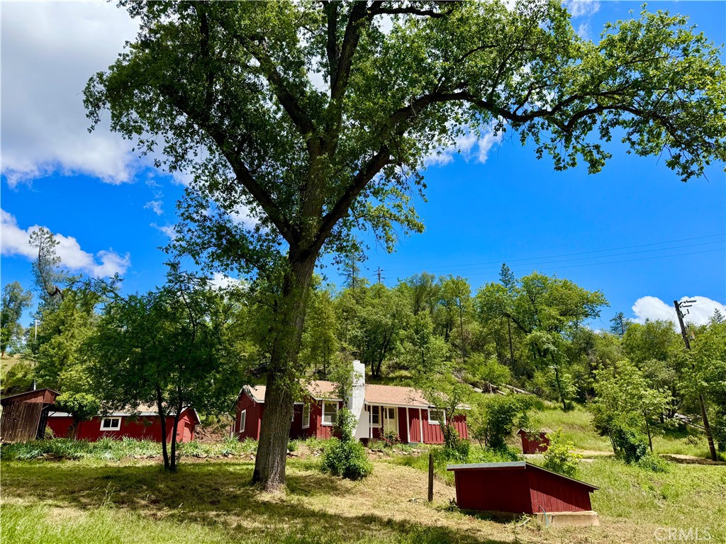 5628 E Whitlock Rd, Mariposa, CA 95338