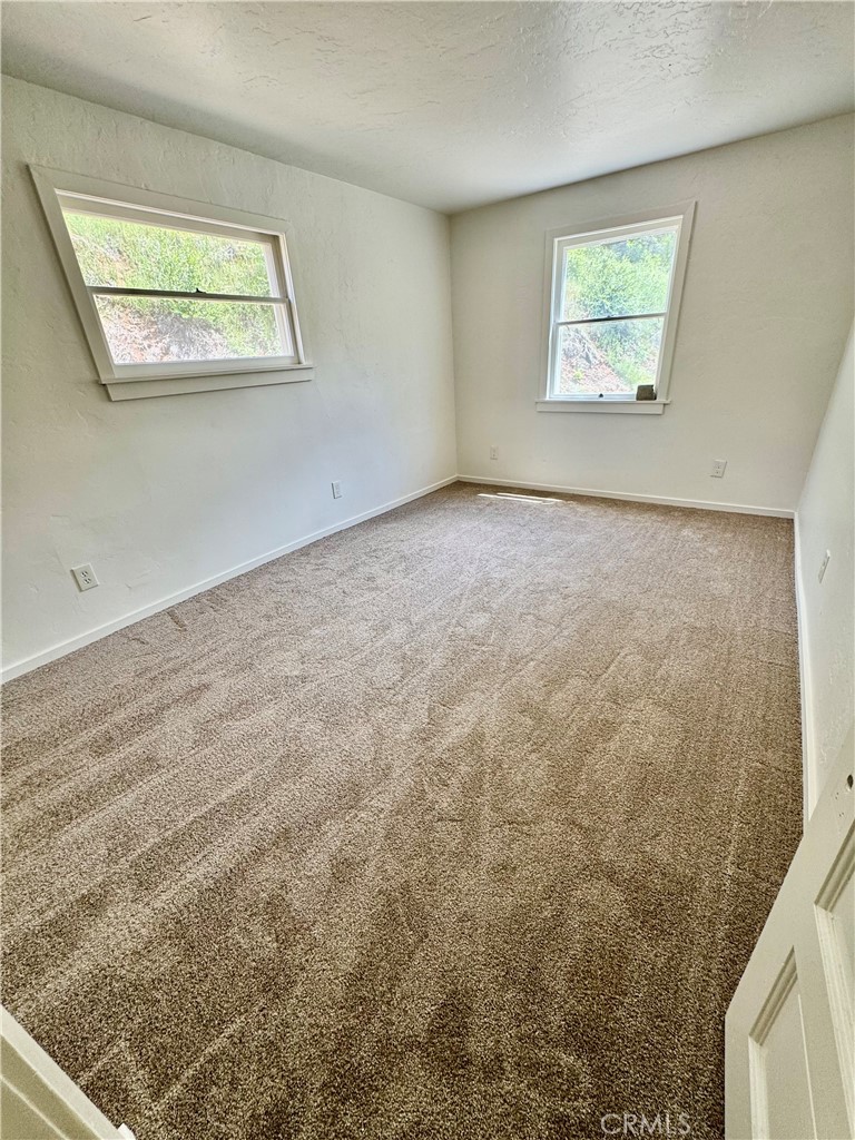 5628 E Whitlock Rd, Mariposa, CA 95338