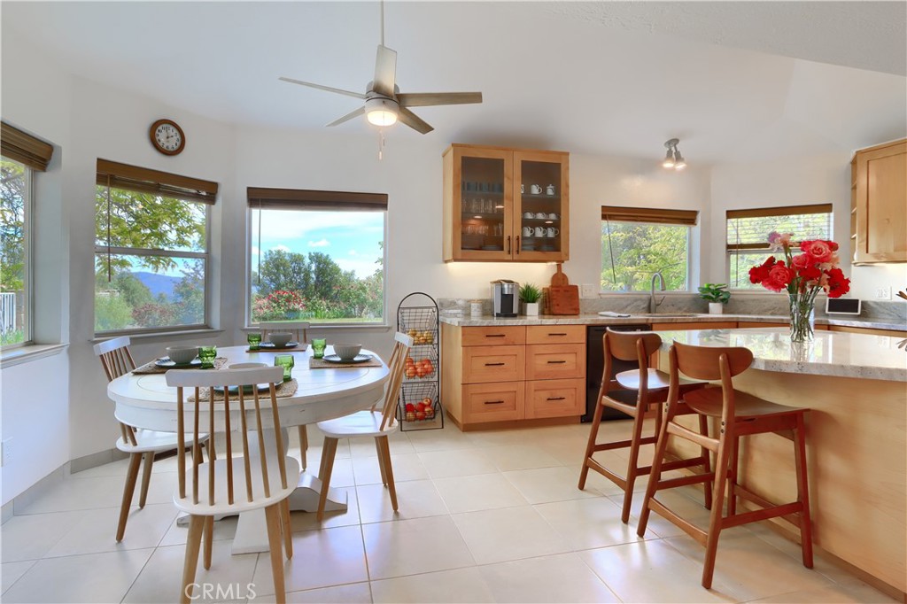 5603 Clouds Rest Rd, Mariposa, CA 95338