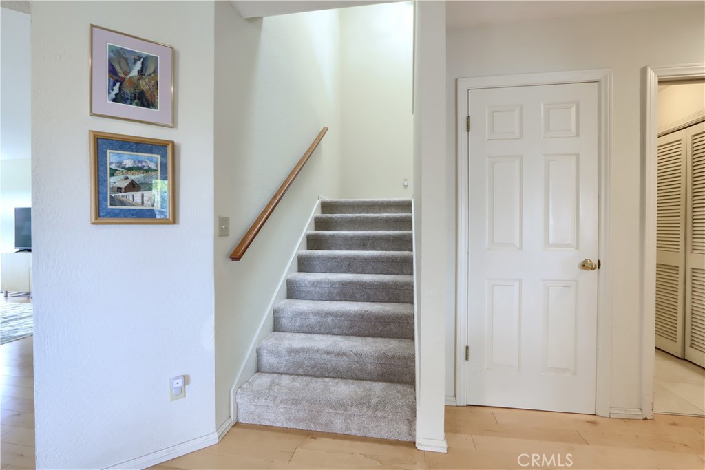 5603 Clouds Rest Rd, Mariposa, CA 95338