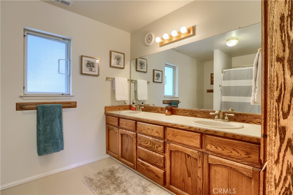 5603 Clouds Rest Rd, Mariposa, CA 95338