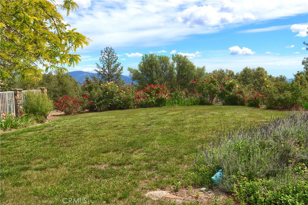 5603 Clouds Rest Rd, Mariposa, CA 95338