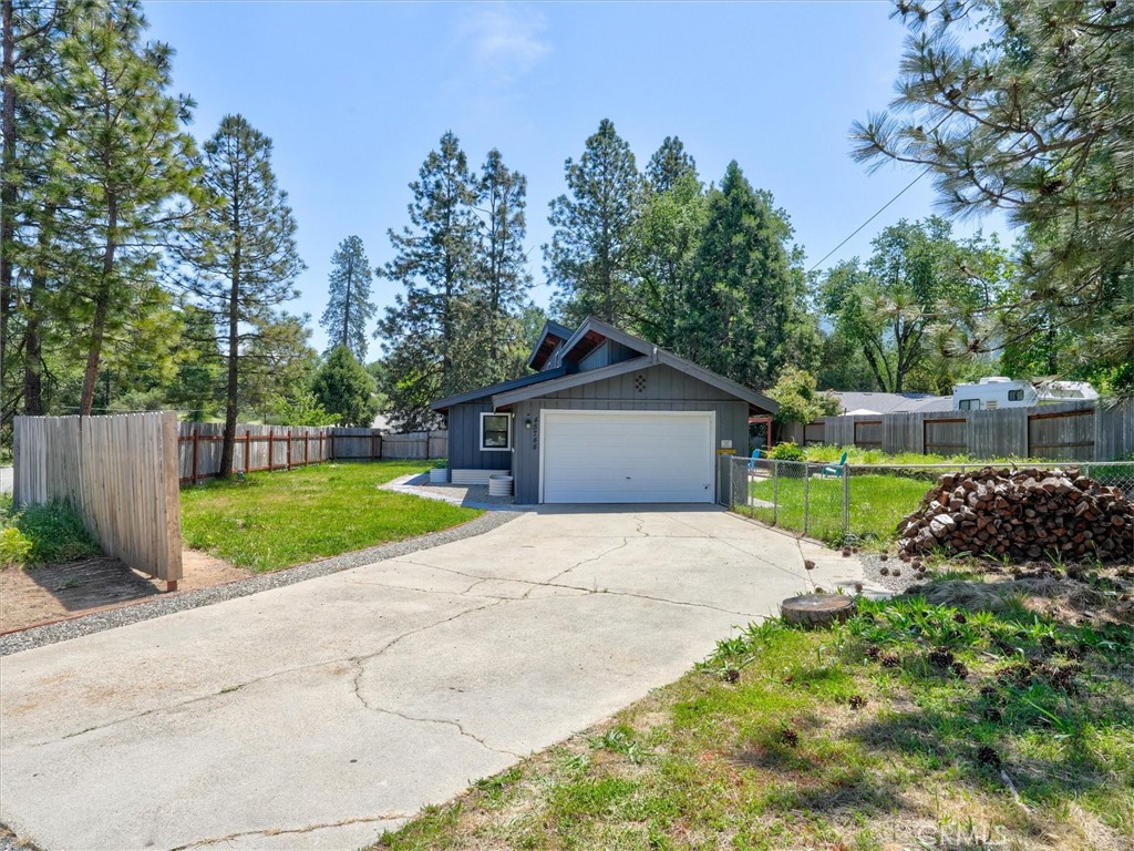 45744 N Oakview, Oakhurst, CA 93644