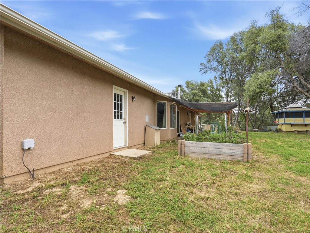 6155 N State Highway 49, Mariposa, CA 95338
