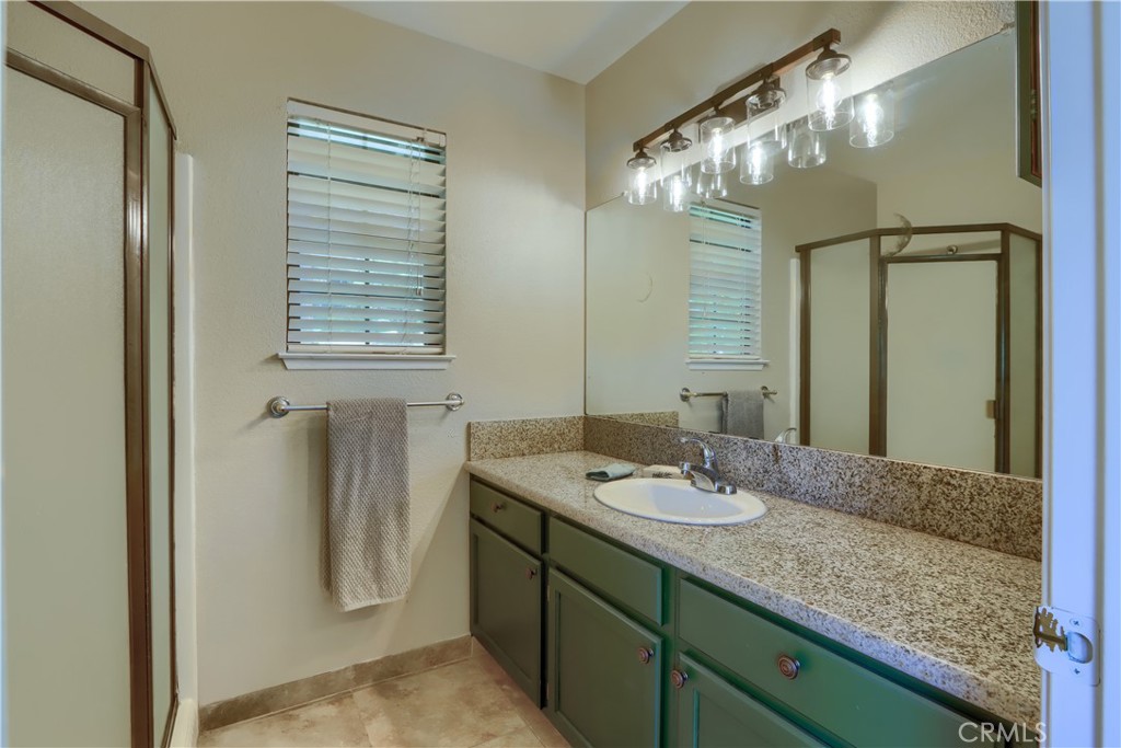 50824 Smoke Tree Trl, Bass Lake, CA 93644