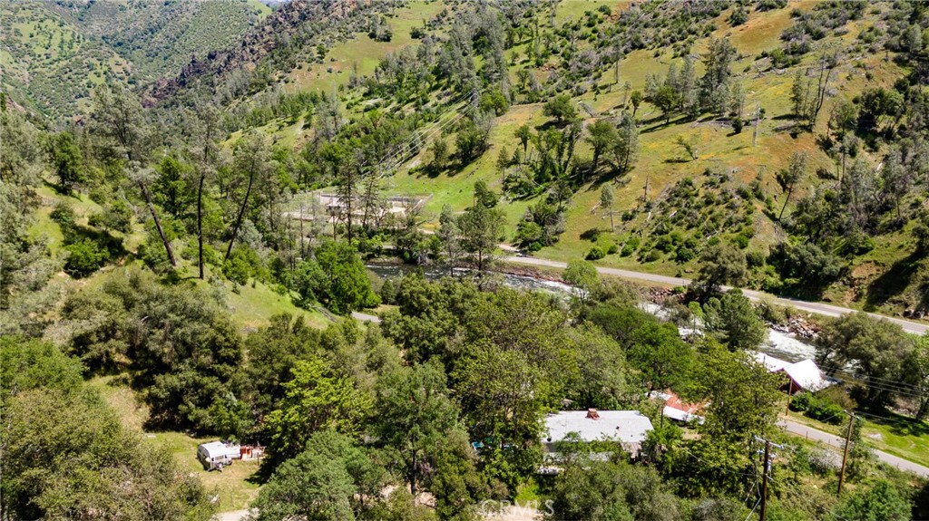 10049 Incline Rd, El Portal, CA 95318