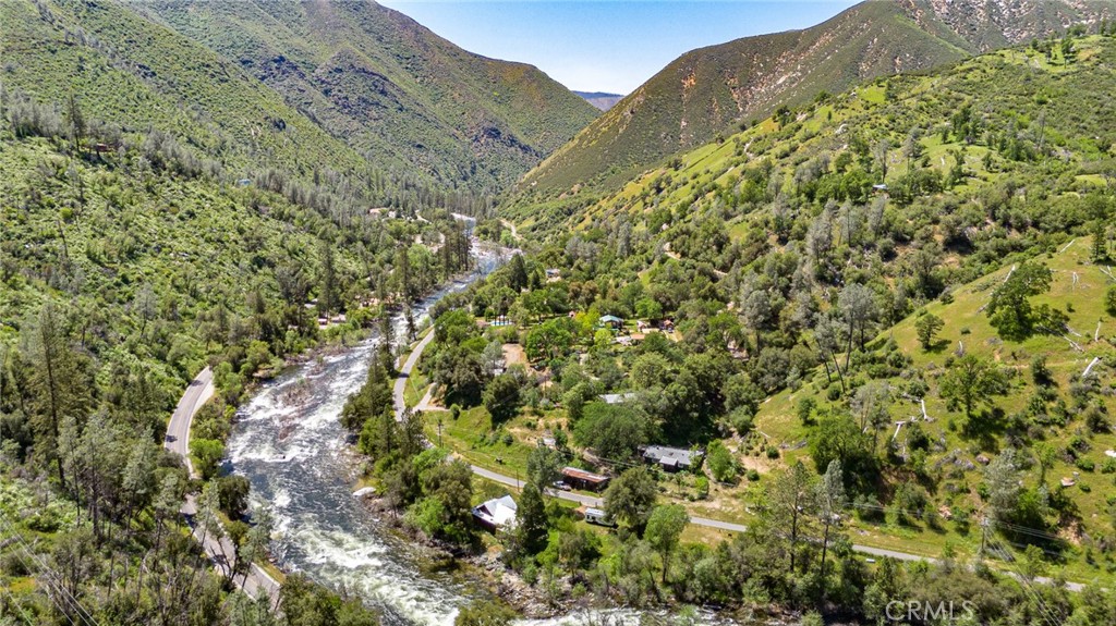 10049 Incline Rd, El Portal, CA 95318