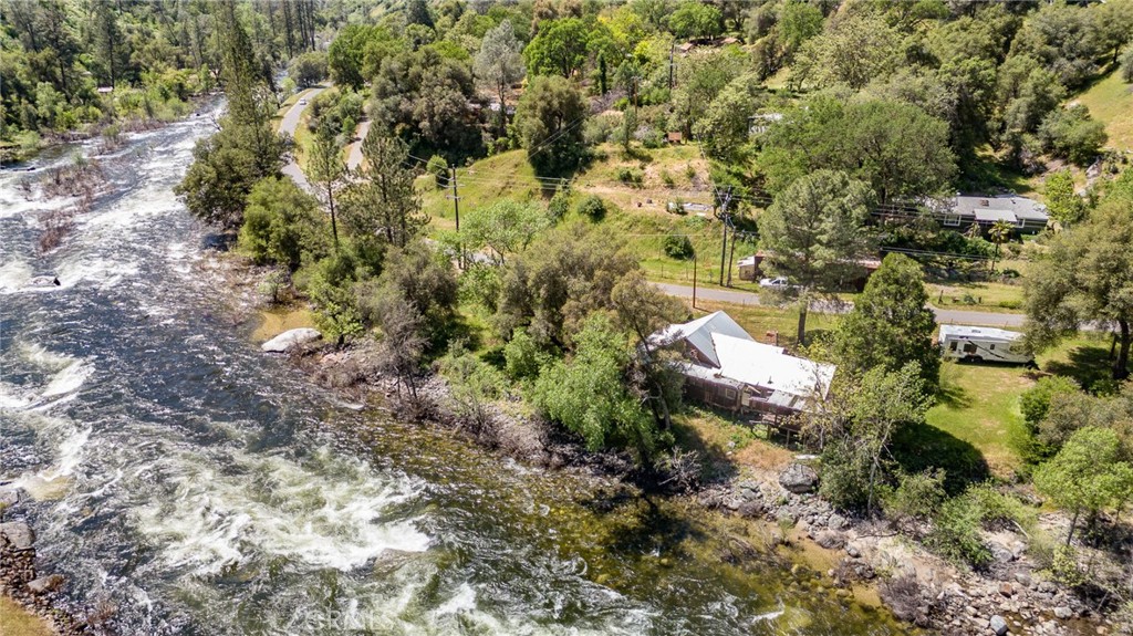 10049 Incline Rd, El Portal, CA 95318