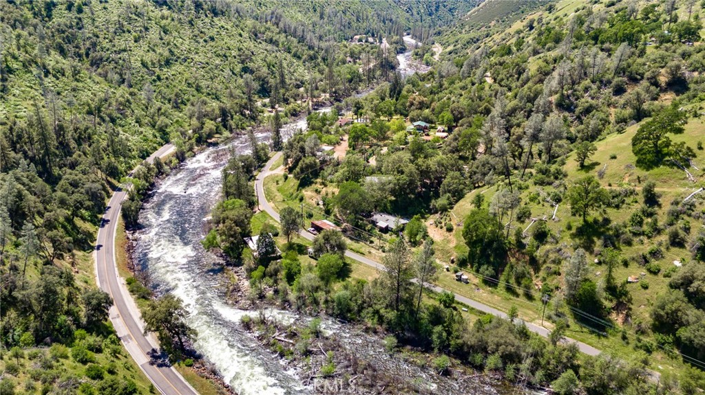 10049 Incline Rd, El Portal, CA 95318