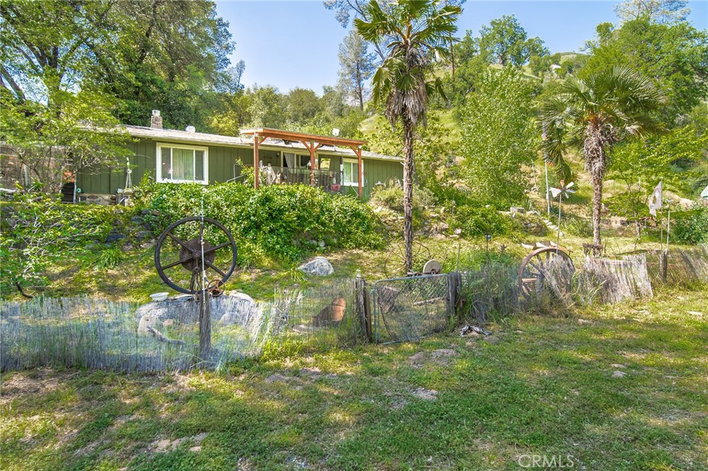 10049 Incline Rd, El Portal, CA 95318